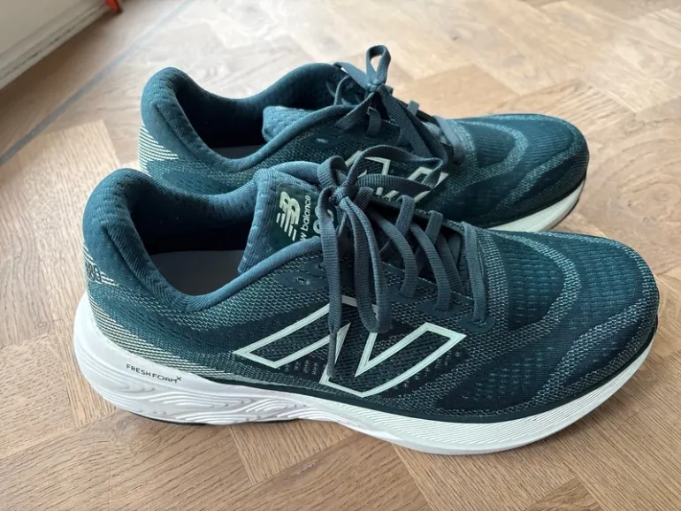 Used New Balance 880 bike — image 5 of 10