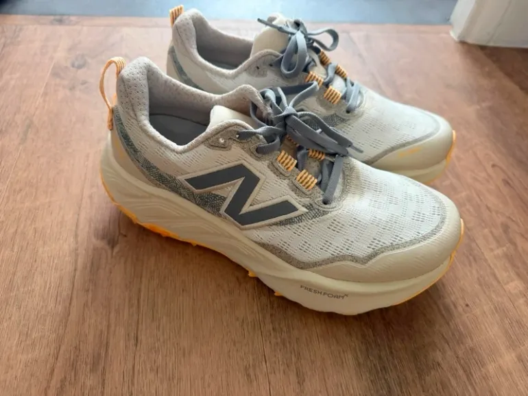 Used New Balance Baskets bike — image 1 of 5