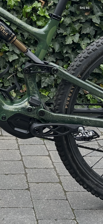 Used Specialized SL 1.2 Cranks bike — image 2 of 4