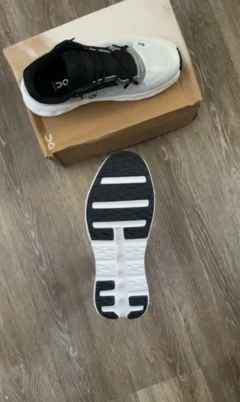 Used On Running Scarpe da ginnastica taglia 42 bike — image 5 of 5