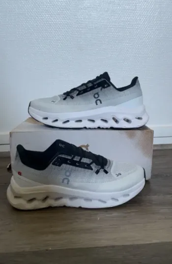 Used On Running Scarpe da ginnastica taglia 42 bike