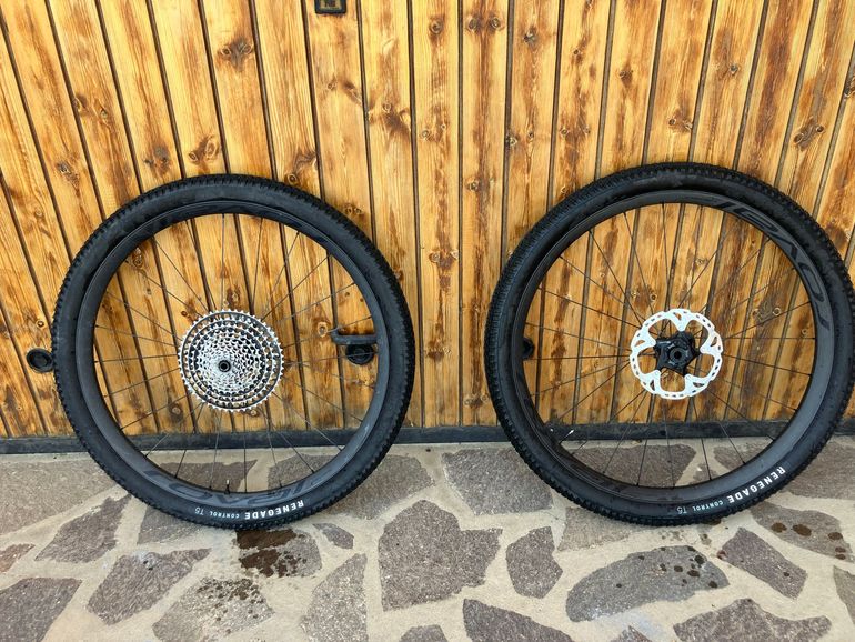 Used Specialized ruote 2025 bike — image 1 of 5