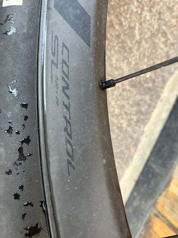 Used Specialized ruote 2025 bike — image 5 of 5