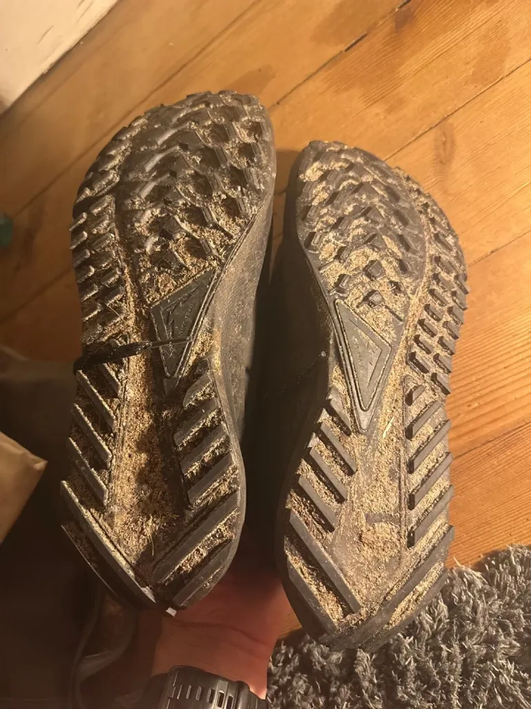 Used Pegasus 4 Gore-Tex bike — image 2 of 2