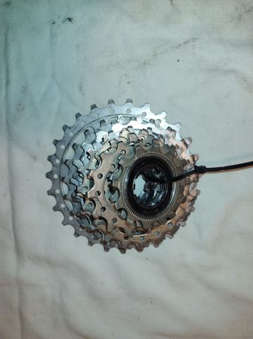 Shimano 105 Cassette 10v 12-27 Drivetrain & Pedals usato