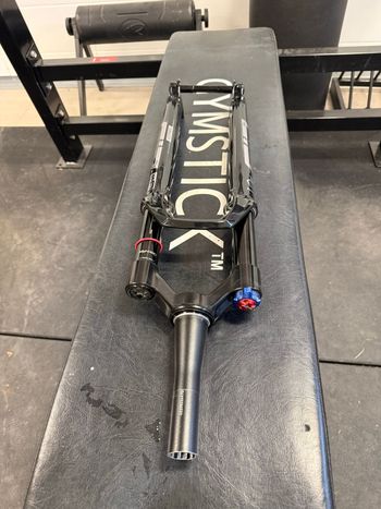 Used RockShox SID SL Ultimate BRAIN 100mm 44mm Offset 2024 bike — image 2 of 10