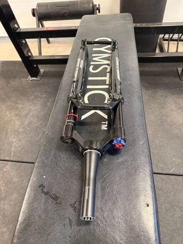 Brugt RockShox SID SL Ultimate BRAIN 100mm 44mm Offset 2024 bike — billede 2 af 10