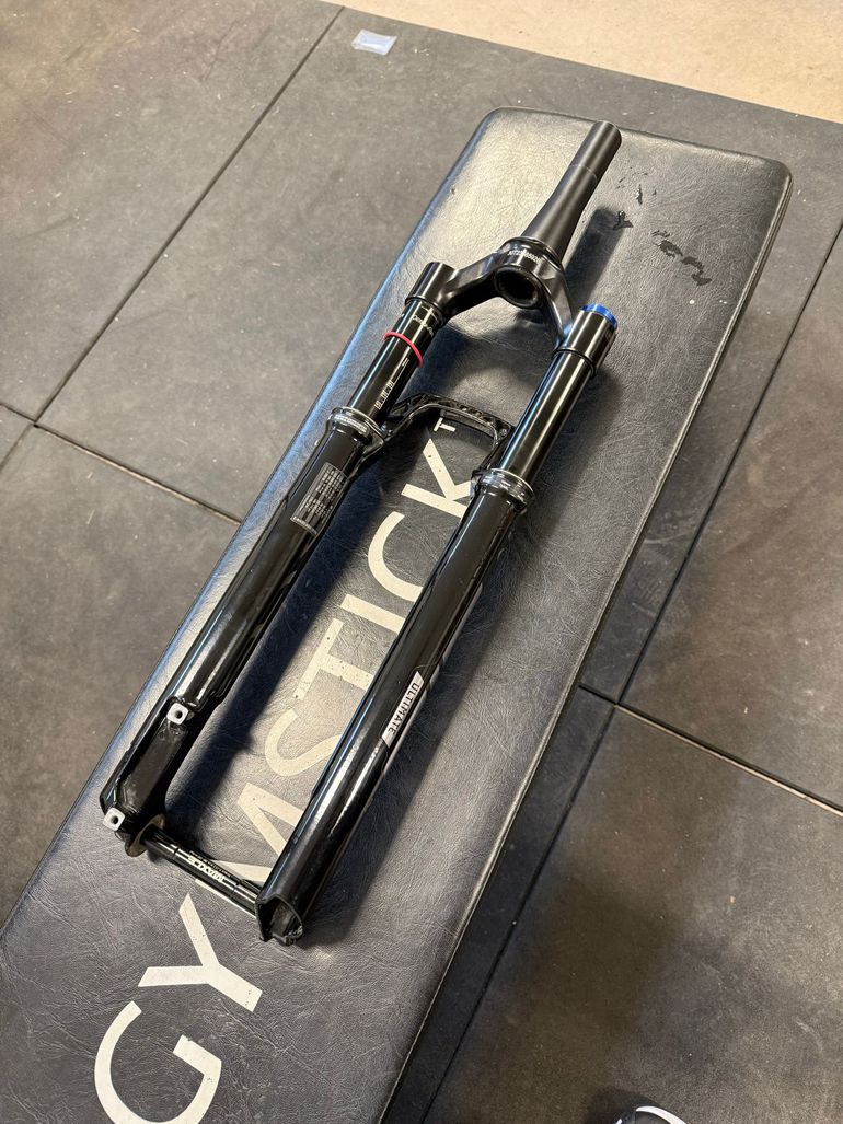 Used RockShox SID SL Ultimate BRAIN 100mm 44mm Offset 2024 bike — image 3 of 10