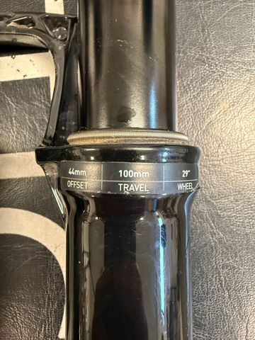 Brugt RockShox SID SL Ultimate BRAIN 100mm 44mm Offset 2024 bike — billede 8 af 10