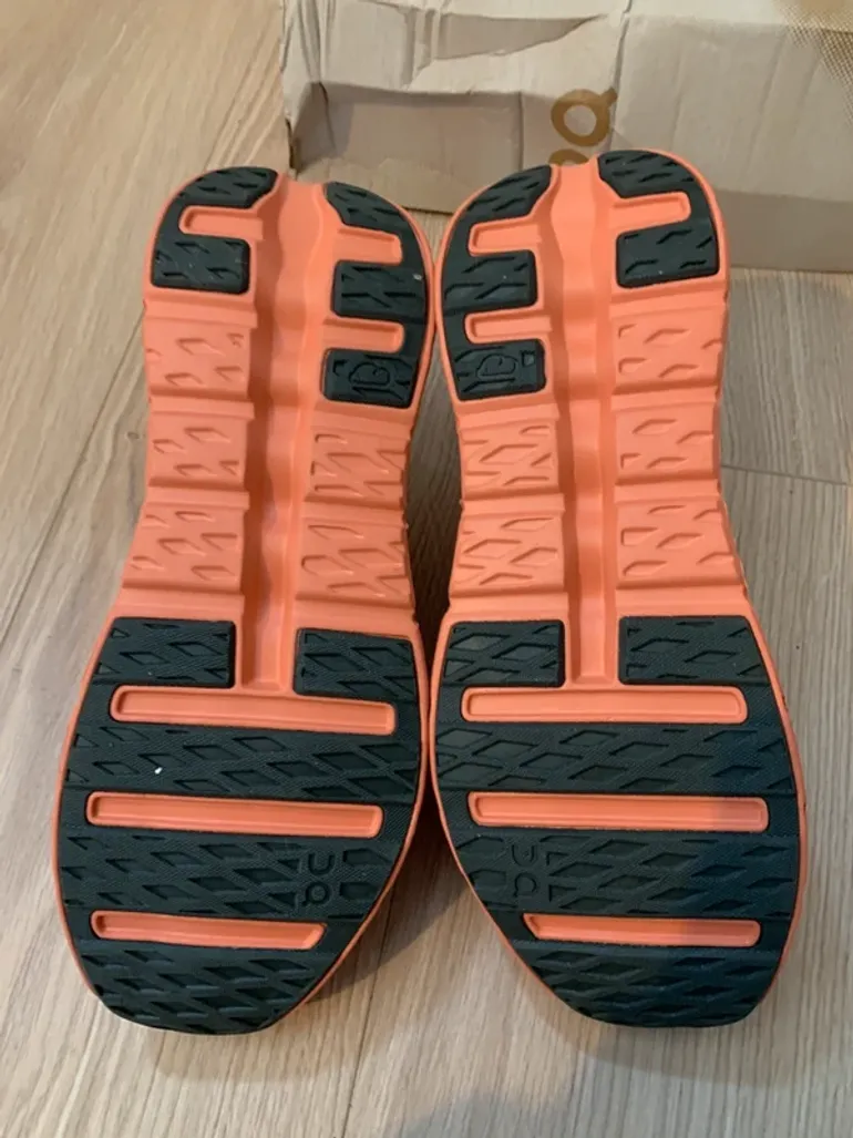 Used Orange Running on saumon bike — image 4 of 6