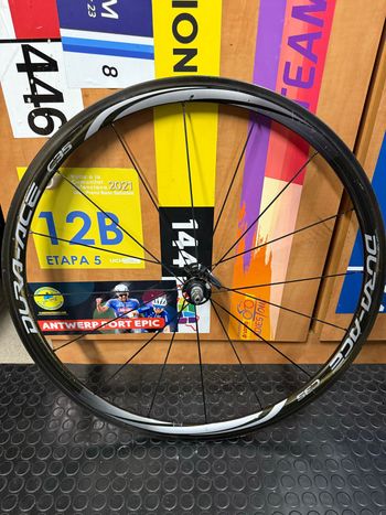 Used Shimano Dura Ace C35 Tubular Front Wheel 2016 bike — image 3 of 4