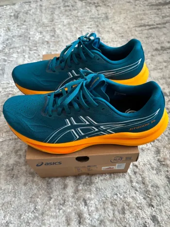 Used Asics GT2000 14 bike