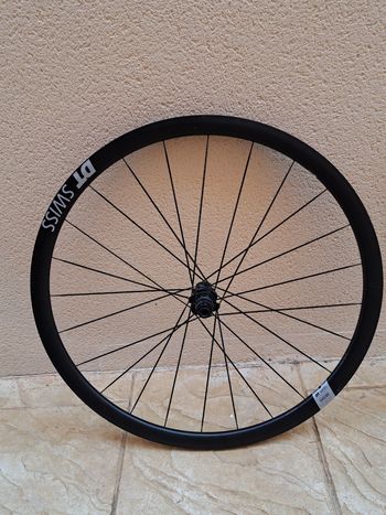 Used Dt Swiss A 1800 Spline 30 Disc Brake Wheelset bike — image 3 of 6