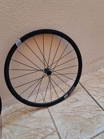 Used Dt Swiss A 1800 Spline 30 Disc Brake Wheelset bike — image 6 of 6