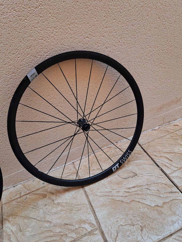 Used Dt Swiss A 1800 Spline 30 Disc Brake Wheelset bike — image 6 of 6