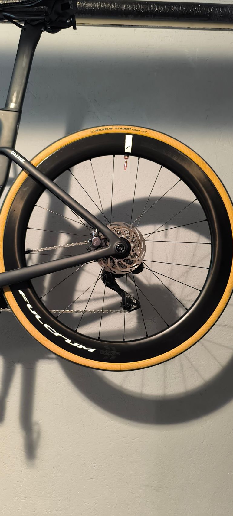 Used Fulcrum Wind 57 DB 2-Way Fit 2025 bike — image 1 of 6