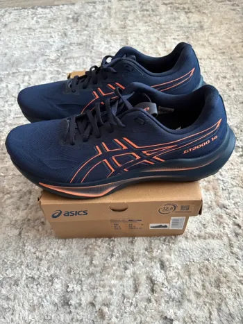 Used Asics GT-2000 14 bike