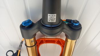Used Fox 32 Float SC 29" Factory Fit4 Tapered 100mm 2P Remote Boost bike — image 12 of 15