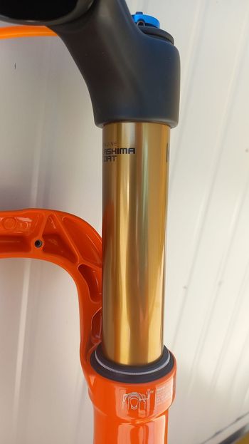 Used Fox 32 Float SC 29" Factory Fit4 Tapered 100mm 2P Remote Boost bike — image 11 of 15