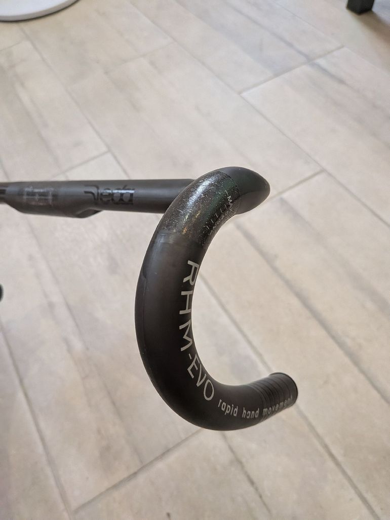 Used Deda Superzero RS Aero Handlebar 2026 bike — image 4 of 9
