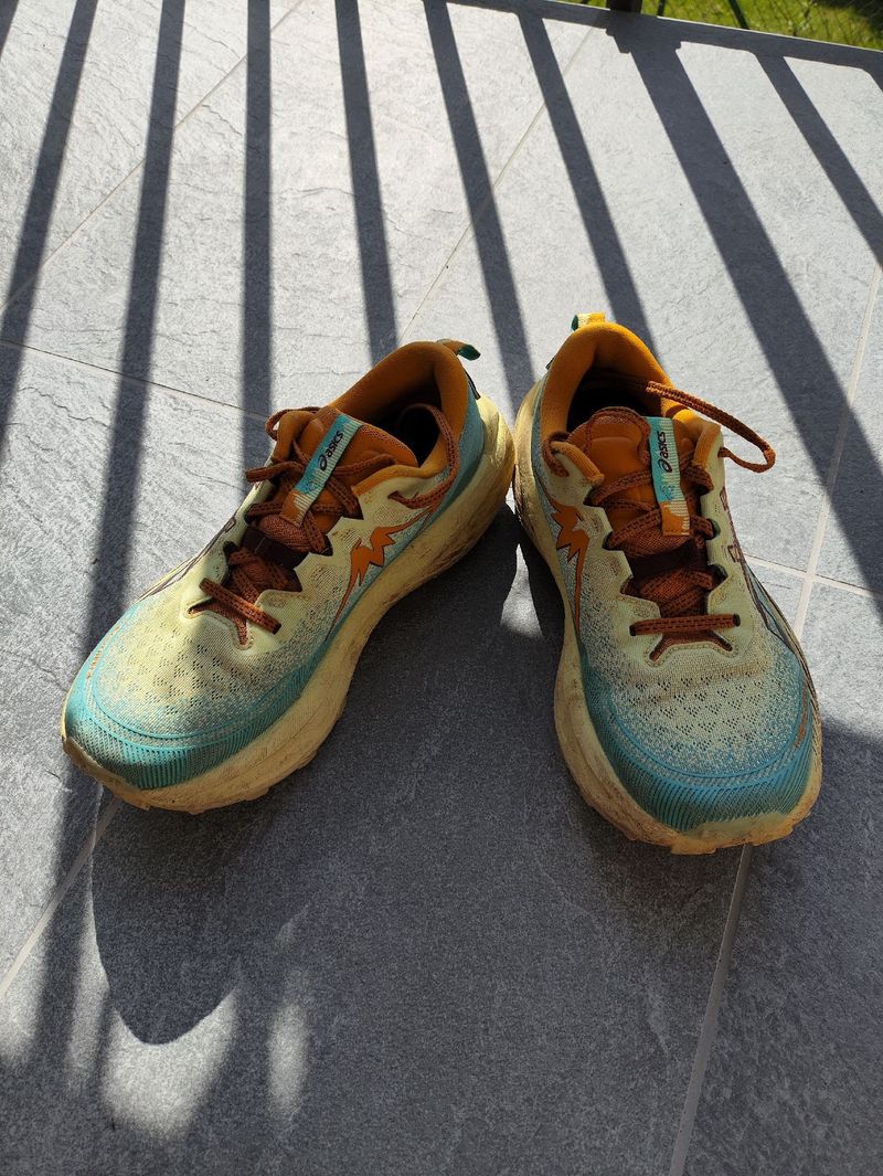 Used Asics Trabuco Max 4 2025 Running Shoes