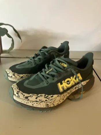 Used Hoka Speedgoat 6 bike — image 2 of 4