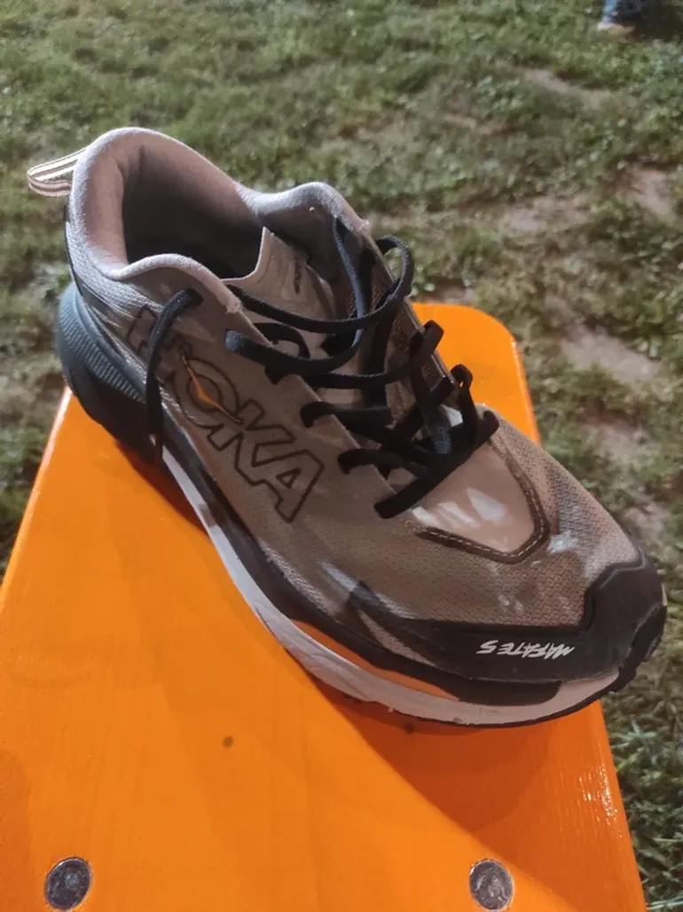 Used Hoka Mafate 5 bike — image 2 of 4