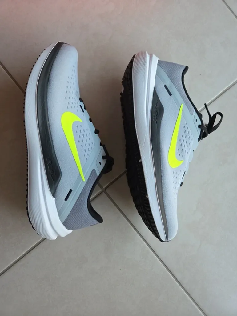 Used Nike Air Winflo 10 bike — image 1 of 6