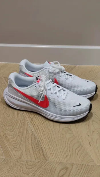 Used Nike Revolution 8 bike