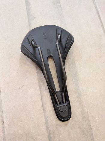Used Fizik Vento Antares R5 Saddle 2026 bike — image 3 of 6