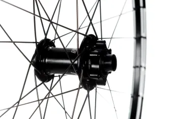 Used Stans Notubes Crest MK3 29" 15x110 Boost Front Crest bike — image 5 of 6