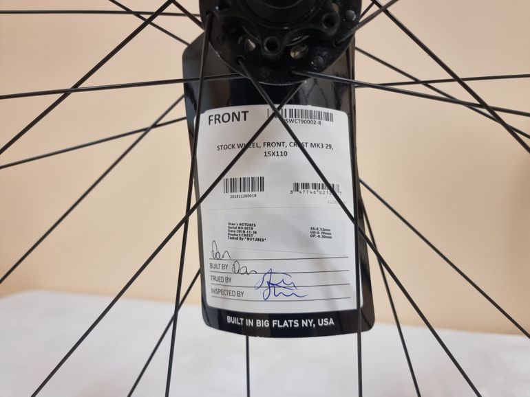 Used Stans Notubes Crest MK3 29" 15x110 Boost Front Crest bike — image 4 of 6
