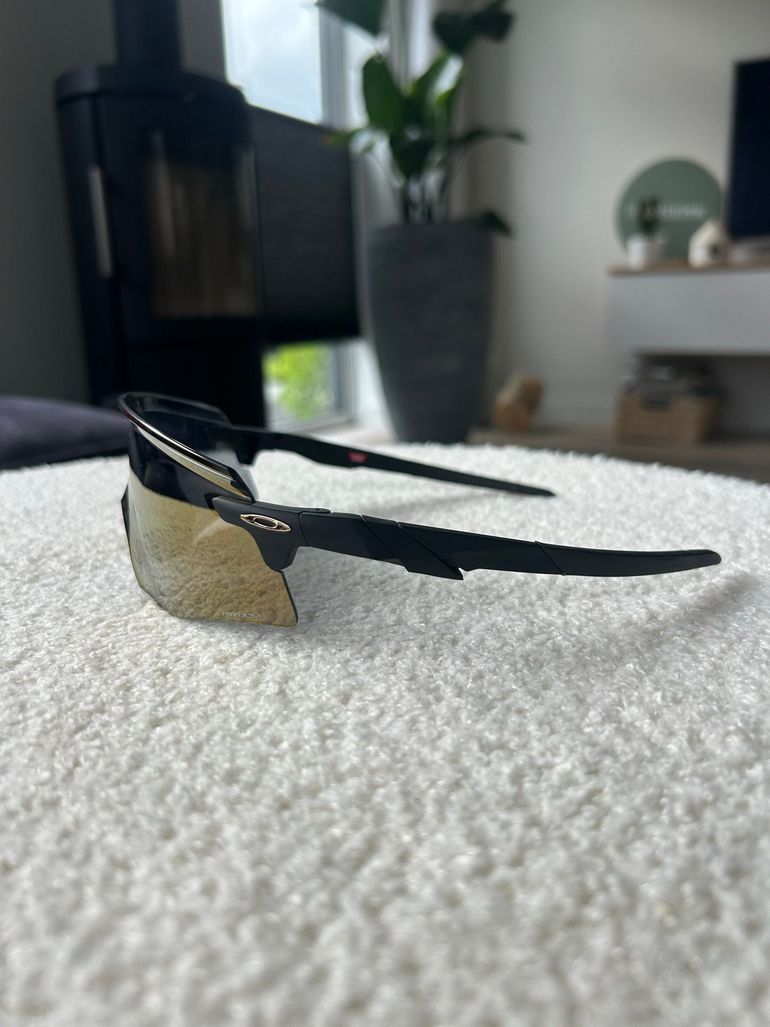 Used Oakley encoder bike — image 3 of 6