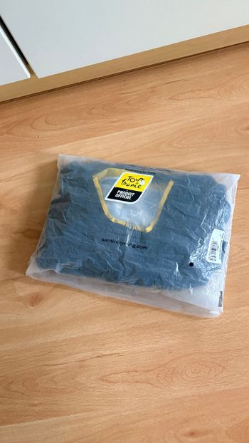 Used Santini Official Tour de France 'YDots' Short Sleeve Mens Jersey 2022 bike — image 3 of 3