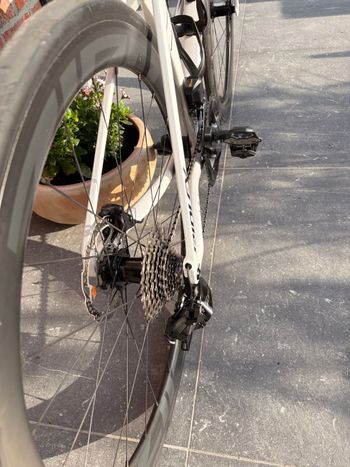 Used Shimano 105 Di2 R7100 Groupset bike — image 4 of 7