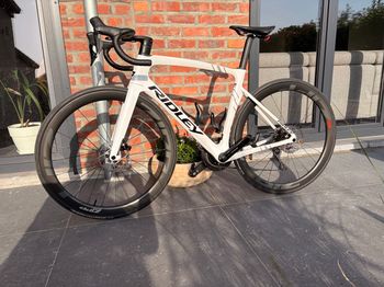 Used Shimano 105 Di2 R7100 Groupset bike — image 7 of 7