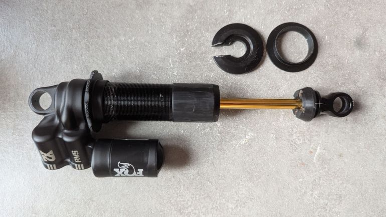 Used Fox DHX2 240X76 2021 bike — image 2 of 6