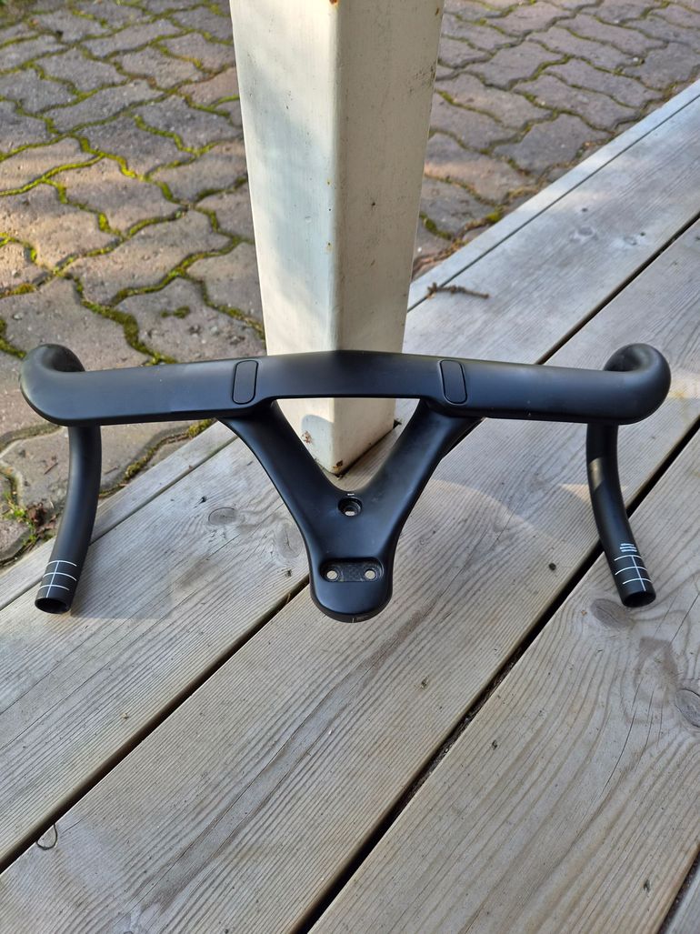 Used Cervelo HB14 42cm handlebar and ST-C035-100 stem 2024 bike — image 1 of 6