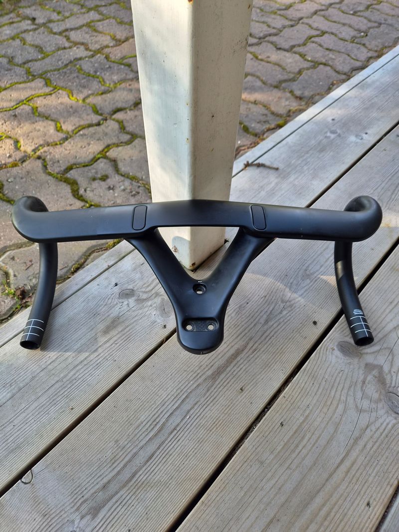 Used Cervelo HB14 42cm handlebar and ST-C035-100 stem 2024 Cockpit