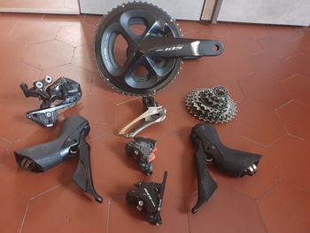 Used Shimano R7000 Disc Groupset bike