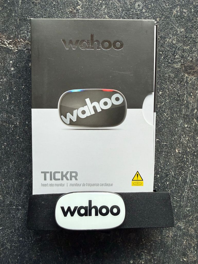 Used Wahoo ELEMNT ROAM GPS Bike Computer 2022 bike — image 2 of 6
