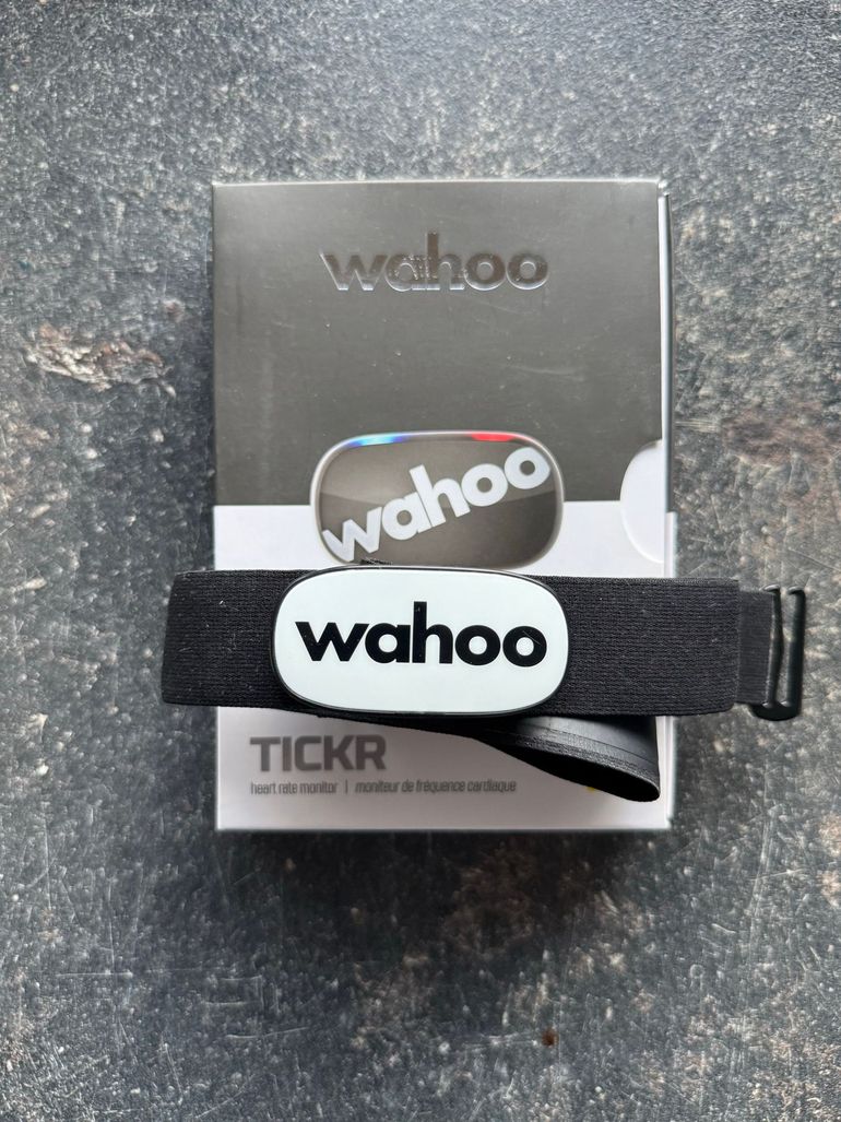 Used Wahoo ELEMNT ROAM GPS Bike Computer 2022 bike — image 3 of 6