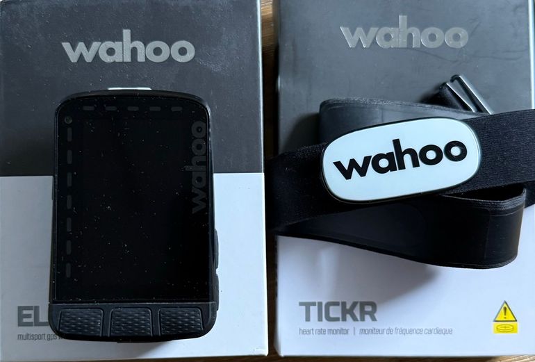Used Wahoo ELEMNT ROAM GPS Bike Computer 2022 bike — image 1 of 6