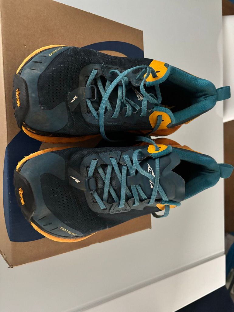 Used Altra Olympus 4 Trail Running Shoes bike — image 1 of 7