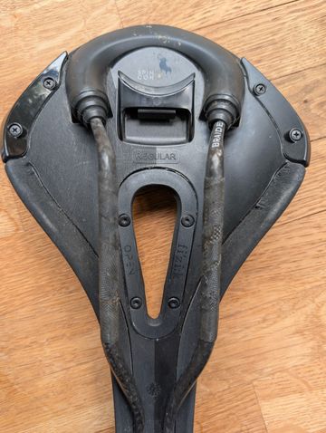 Used Fizik Aliante R1 Open Saddle Black Regular bike — image 3 of 4