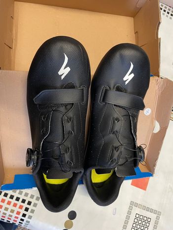 Used Specialized Torch 1.0 Road Shoes bike — image 2 of 7