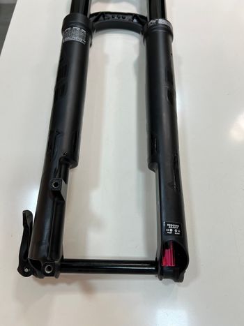Used Fox 32 SC 100 mm Float Performance Air Grip 3-Modes 2023 bike — image 4 of 12