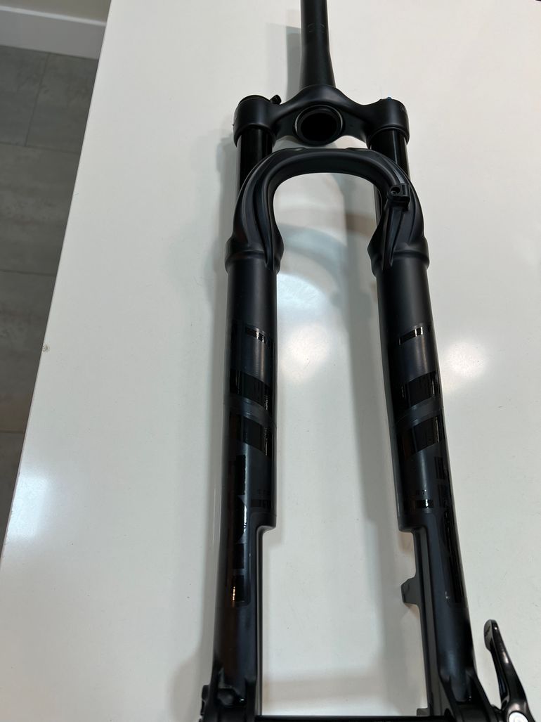 Used Fox 32 SC 100 mm Float Performance Air Grip 3-Modes 2023 bike — image 12 of 12