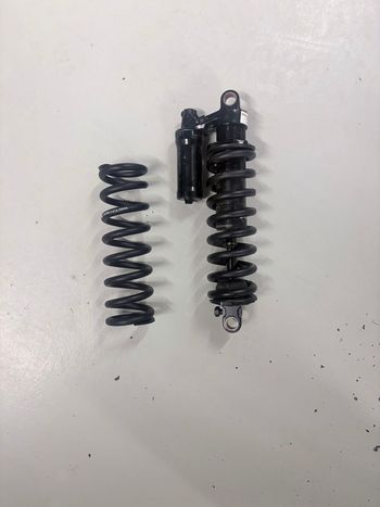 Used Rock Shox Rockshock Super deluxe 250X75 Coil 400lbs and 300 LBS 2023 bike