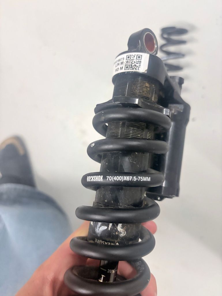 Used Rock Shox Rockshock Super deluxe 250X75 Coil 400lbs and 300 LBS 2023 bike — image 3 of 5